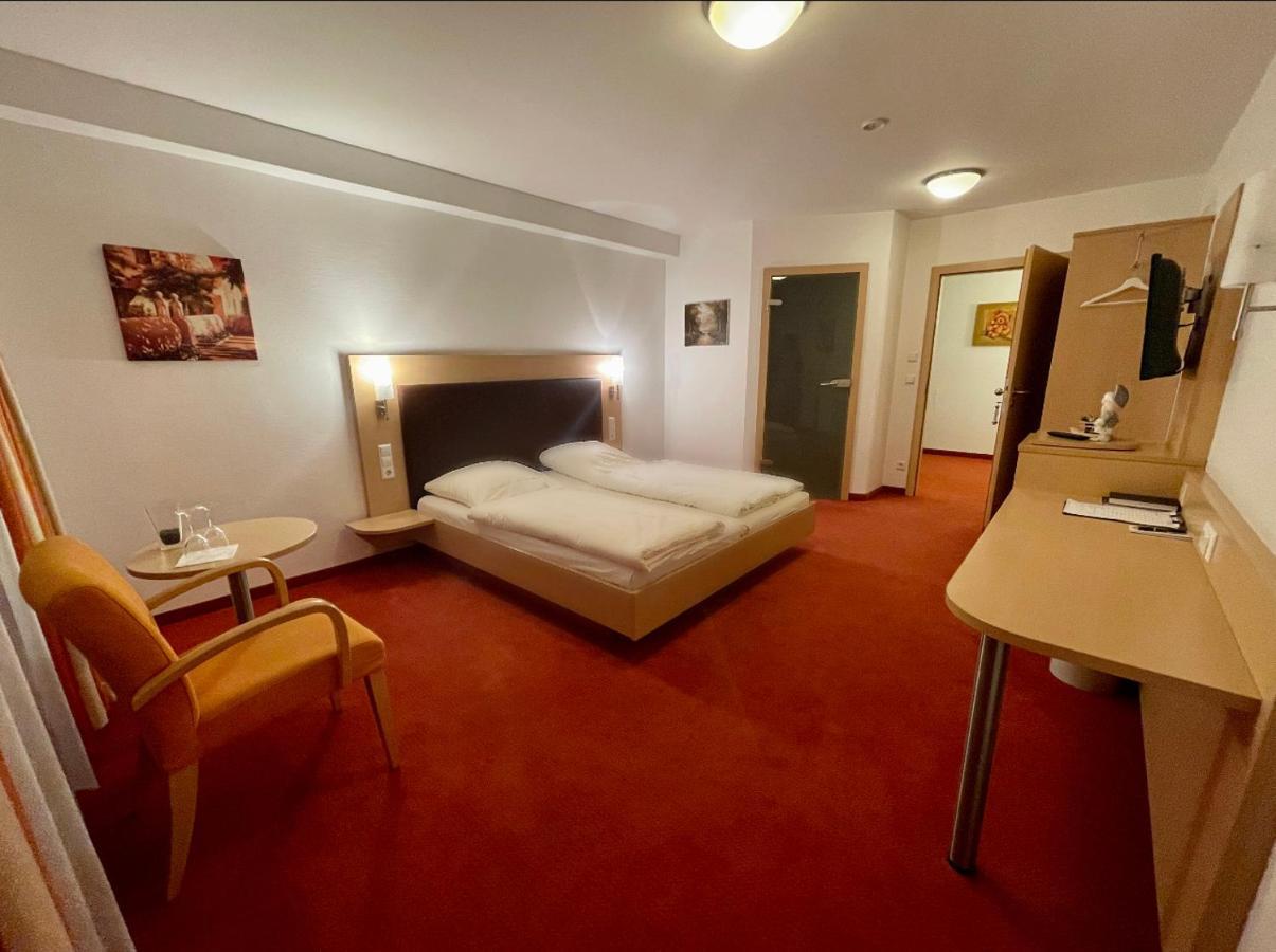 Hotel Lilton Stuttgart-zuffenhausen 3*