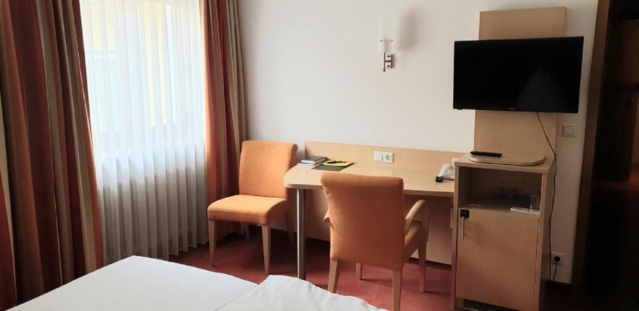 Hotel Lilton Stuttgart-zuffenhausen 3*